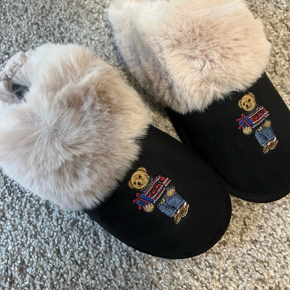 Ralph Lauren Black and Cream  slippers Bear, new.